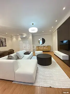 Kirayə verilir 3 otaqlı yeni tikili 180 m²