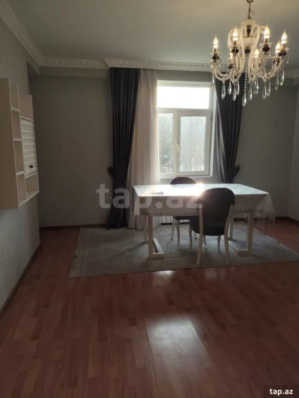 Satılır 3 otaqlı yeni tikili 76.2 m²