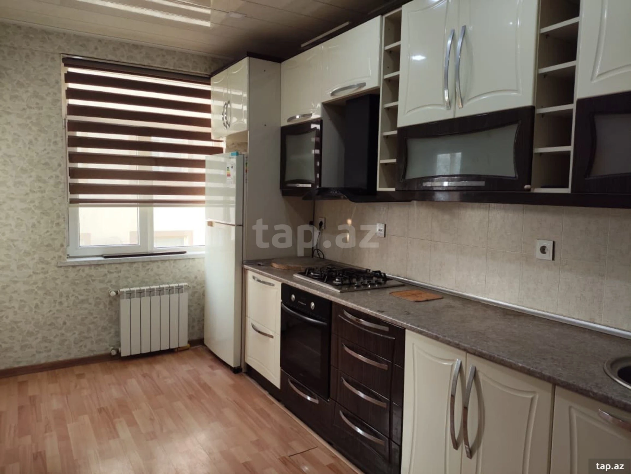 Satılır 3 otaqlı yeni tikili 76.2 m²