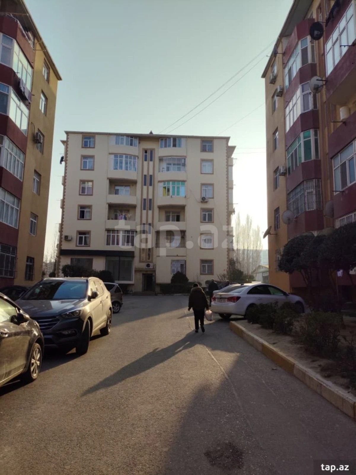 Satılır 3 otaqlı yeni tikili 76.2 m²