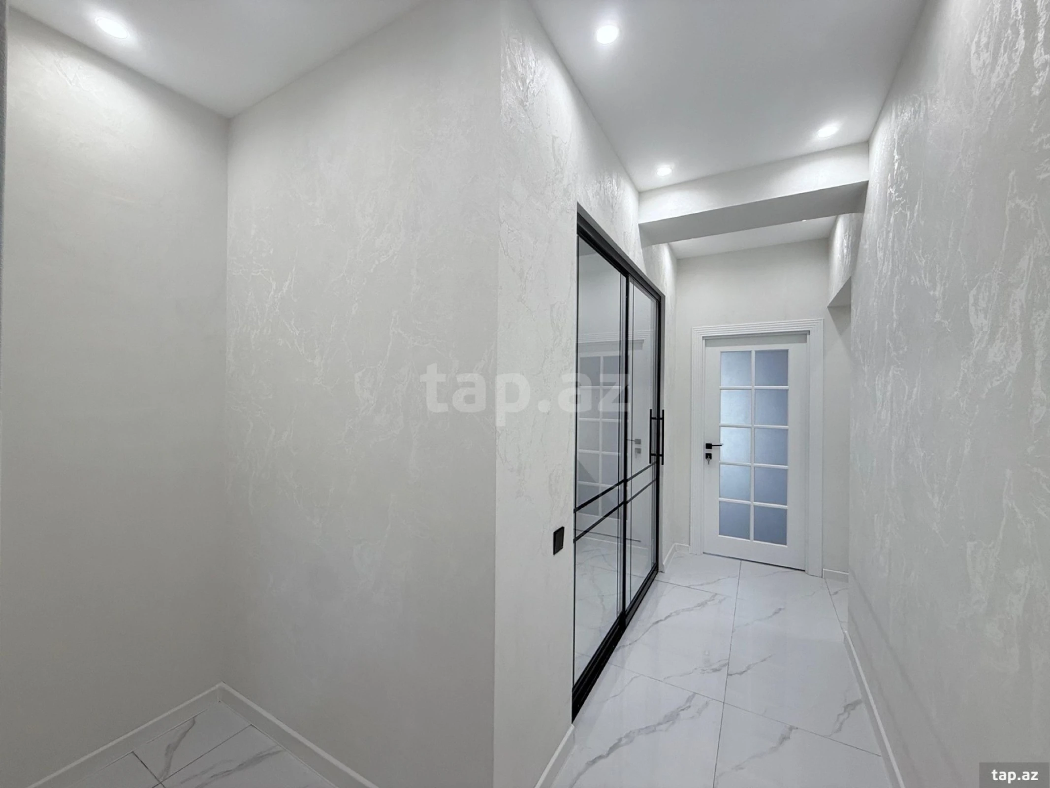Satılır 2 otaqlı yeni tikili 52 m²