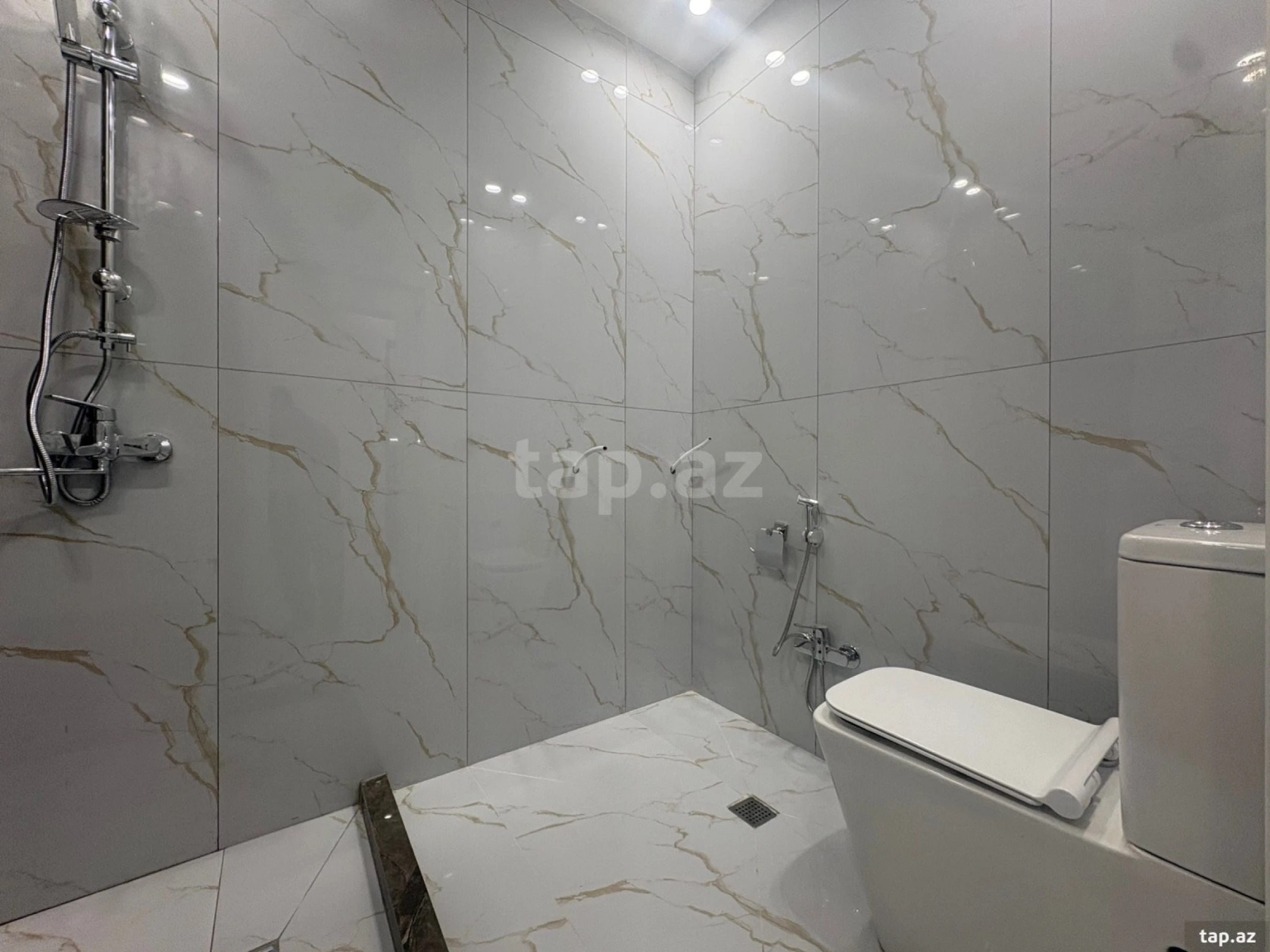 Satılır 2 otaqlı yeni tikili 52 m²