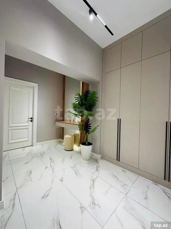 Satılır 2 otaqlı yeni tikili 68 m²