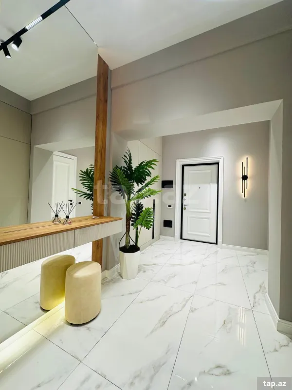 Satılır 2 otaqlı yeni tikili 68 m²