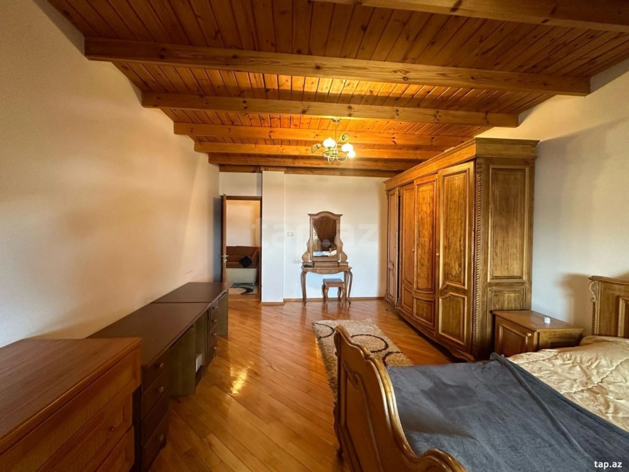 Satılır 3 otaqlı yeni tikili 160 m²