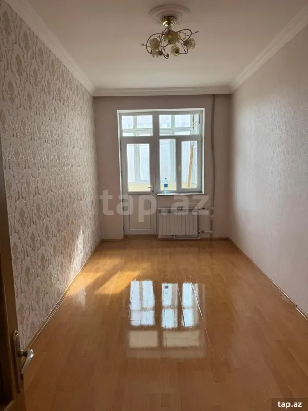 Satılır 3 otaqlı yeni tikili 115 m²