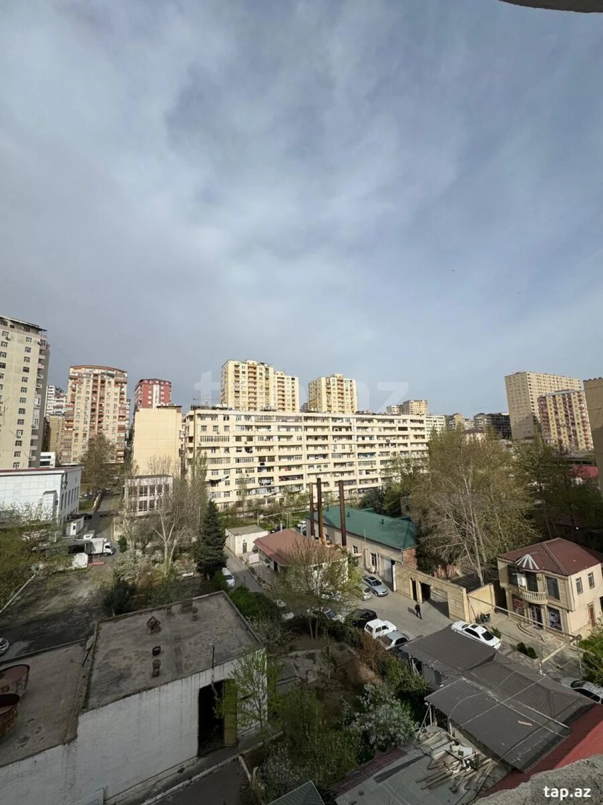 Satılır 3 otaqlı yeni tikili 115 m²