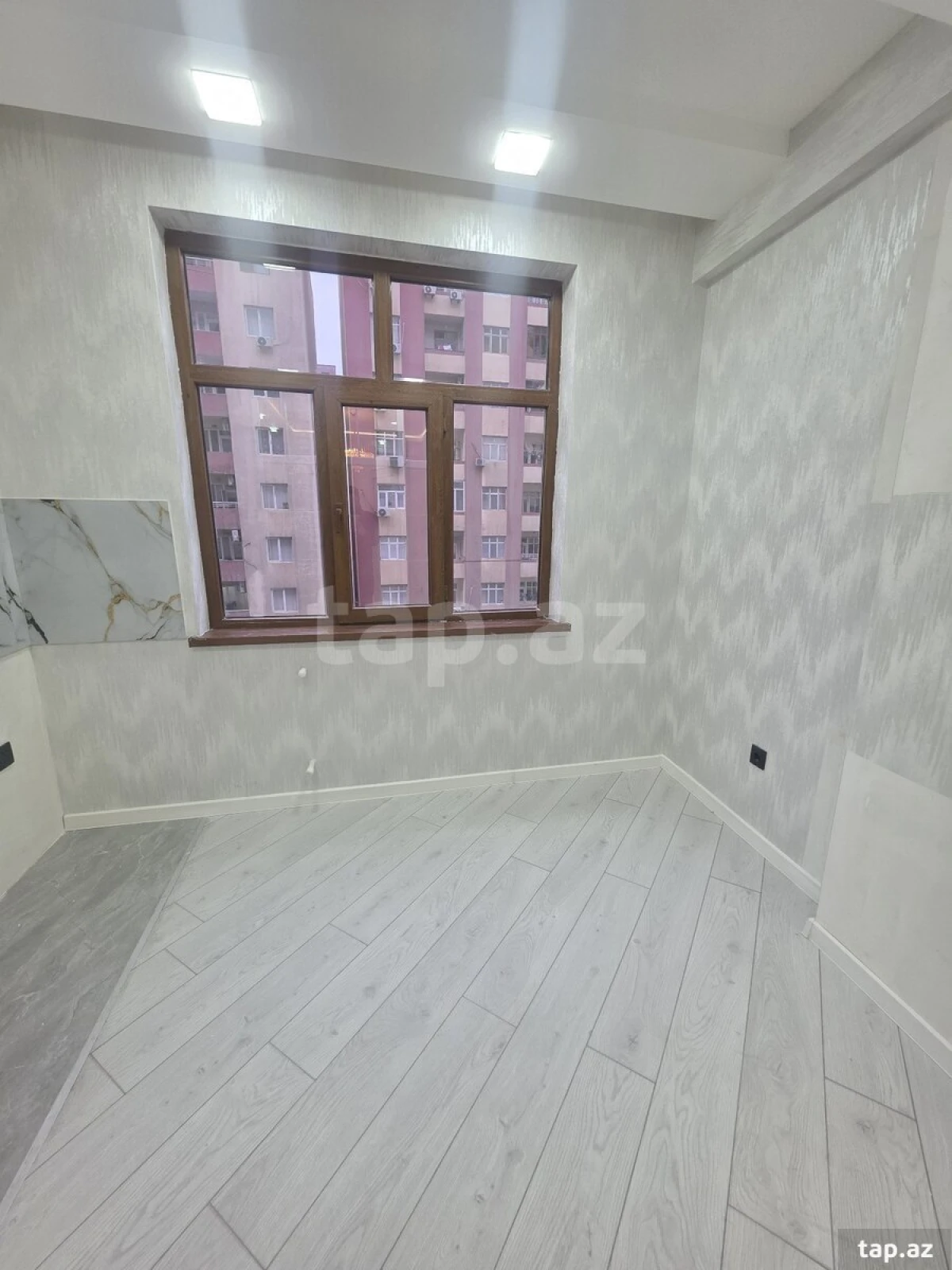 Satılır 4 otaqlı yeni tikili 97 m²