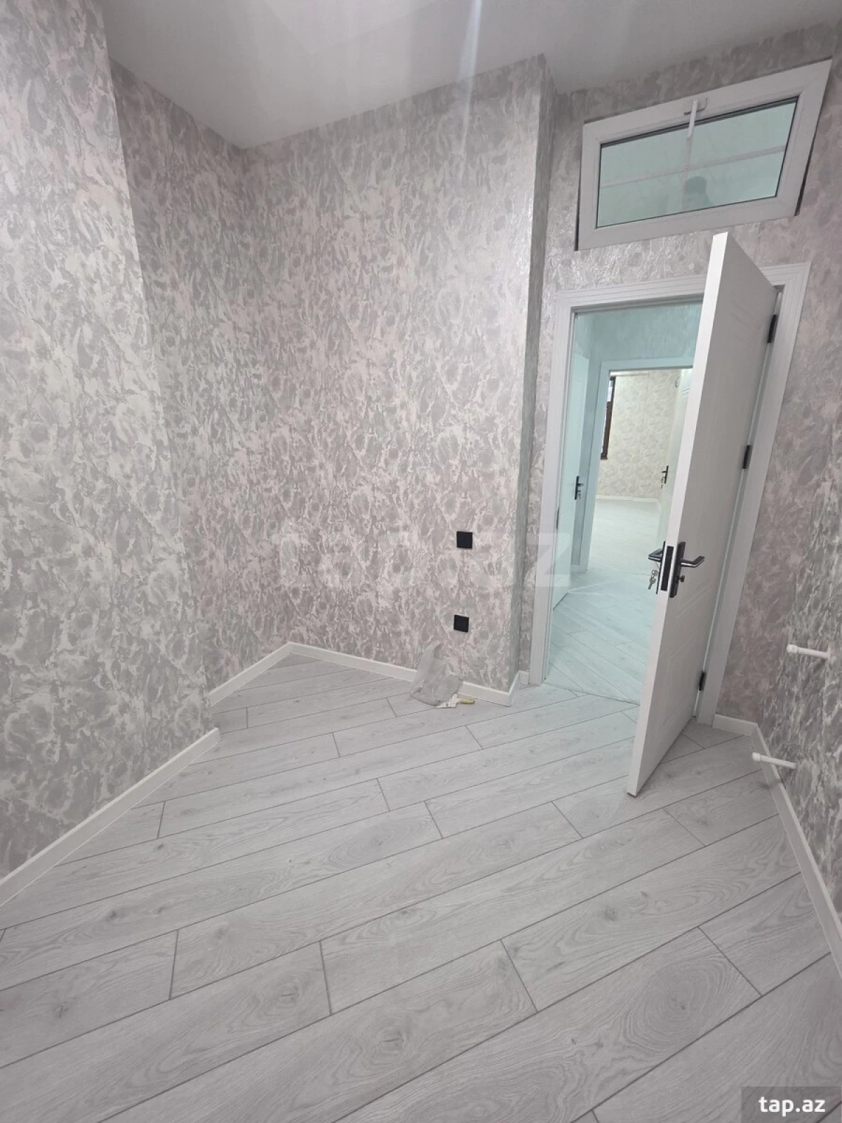 Satılır 4 otaqlı yeni tikili 97 m²