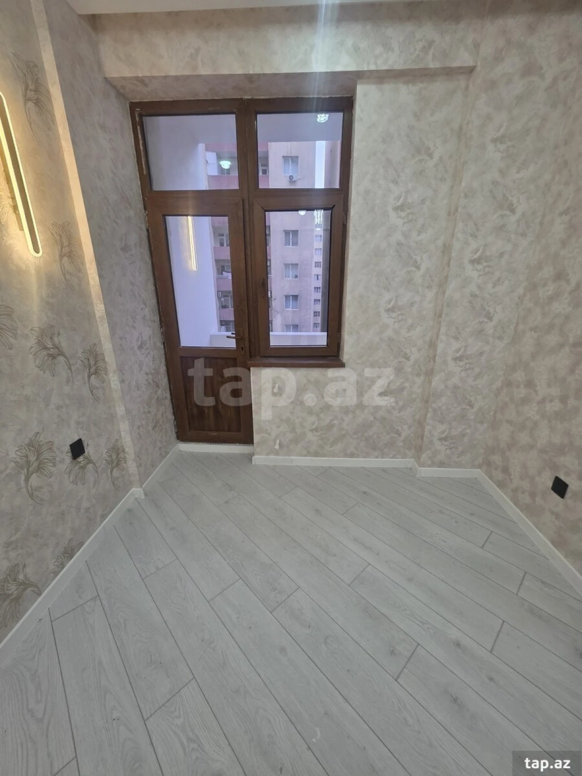 Satılır 4 otaqlı yeni tikili 97 m²