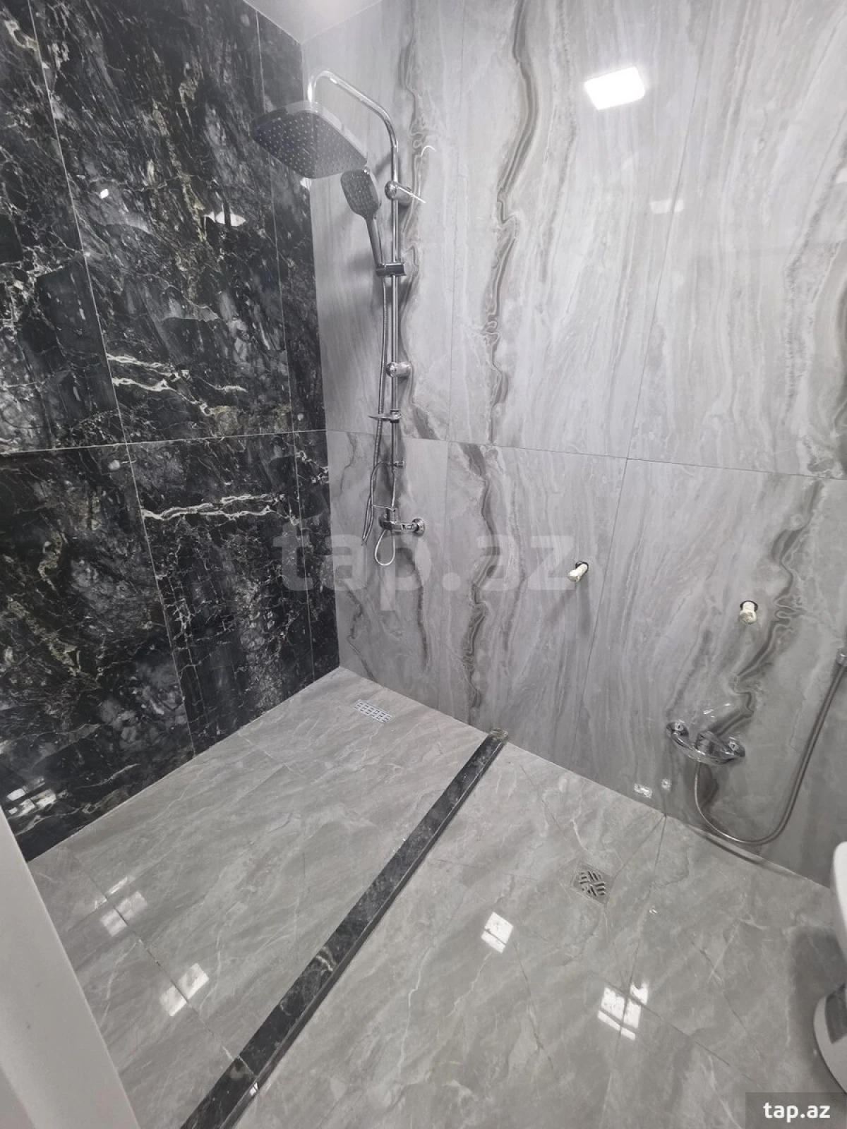 Satılır 4 otaqlı yeni tikili 97 m²