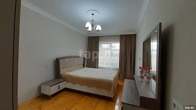 Satılır 8 otaqlı həyət evi — Bakı, Bakıxanov 8 otaq