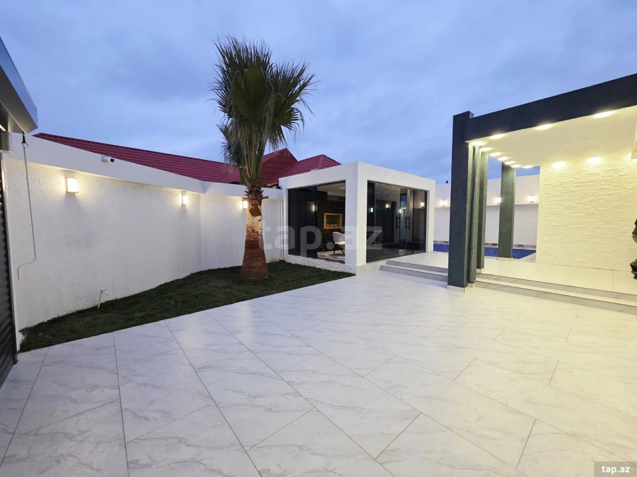 Satılır 4 otaqlı həyət evi