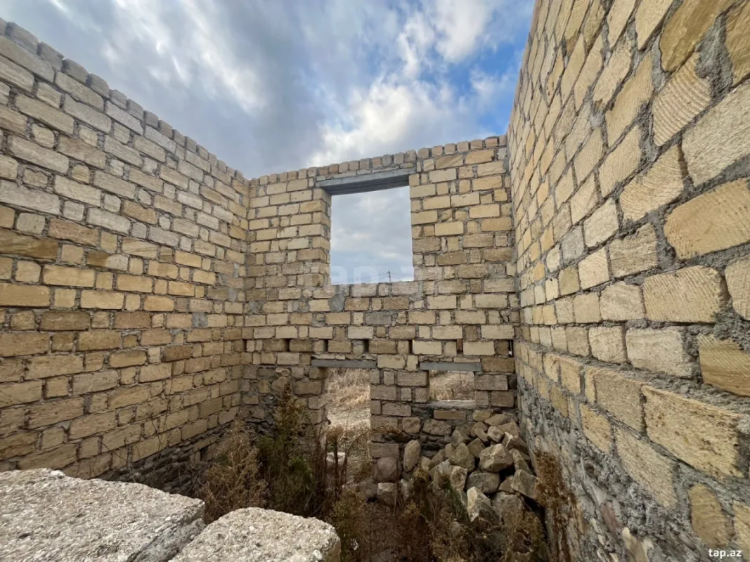 Satılır 3 otaqlı həyət evi