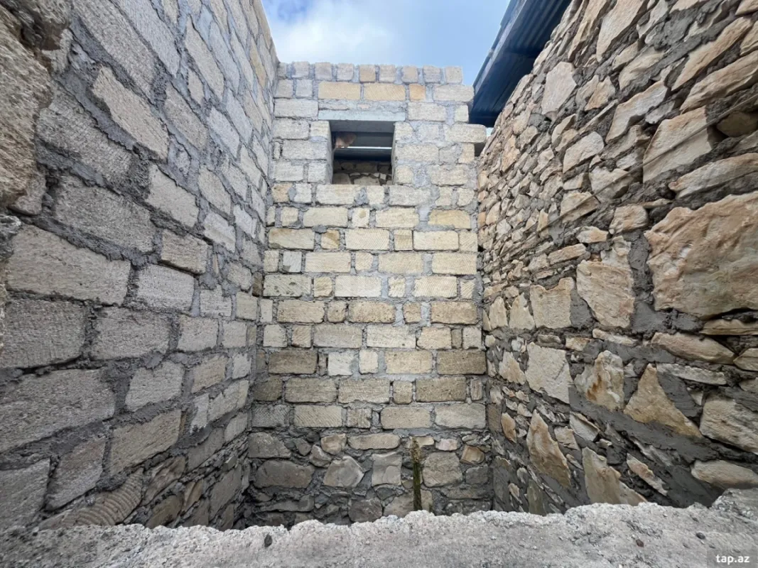 Satılır 3 otaqlı həyət evi