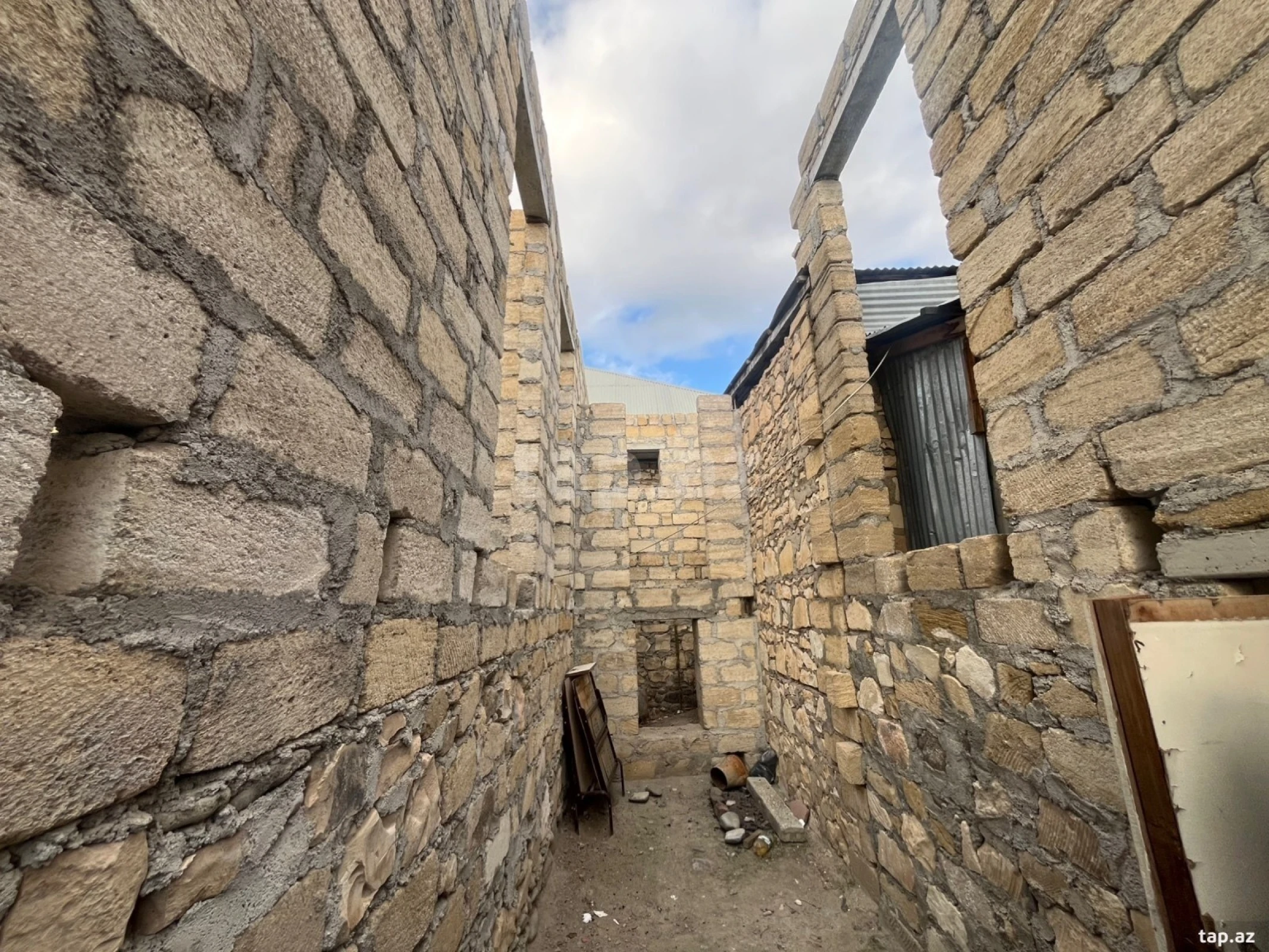 Satılır 3 otaqlı həyət evi