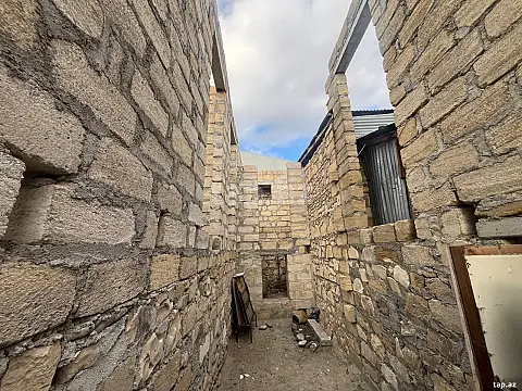 Satılır 3 otaqlı həyət evi