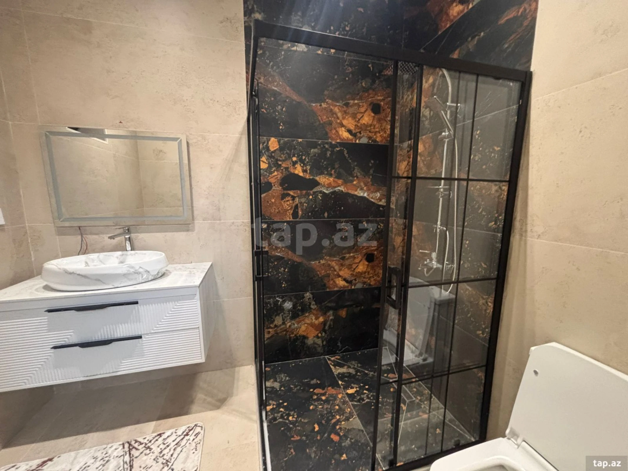 Satılır 4 otaqlı həyət evi