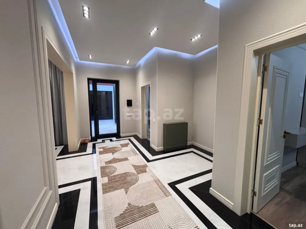 Satılır 4 otaqlı həyət evi