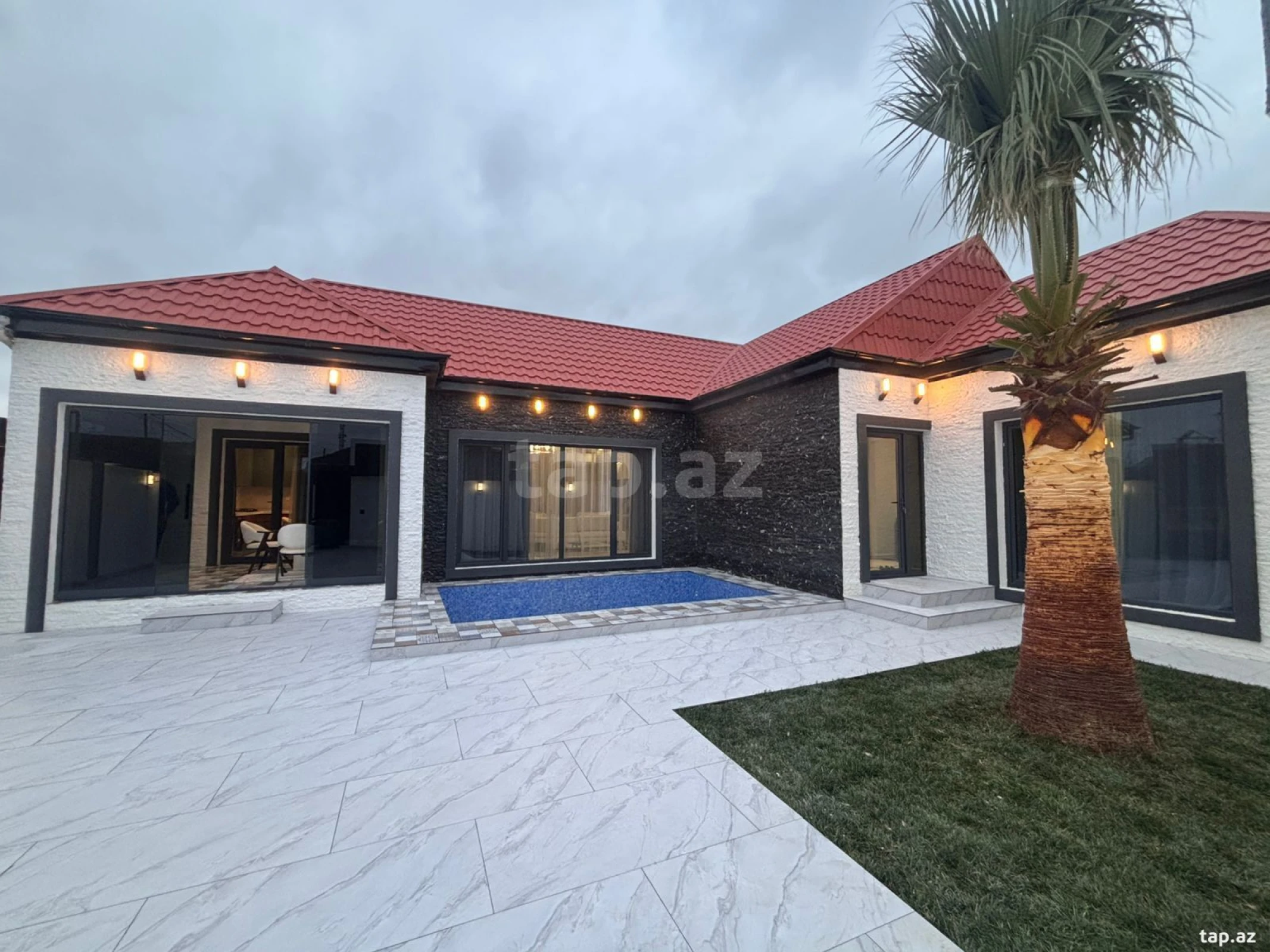 Satılır 4 otaqlı həyət evi