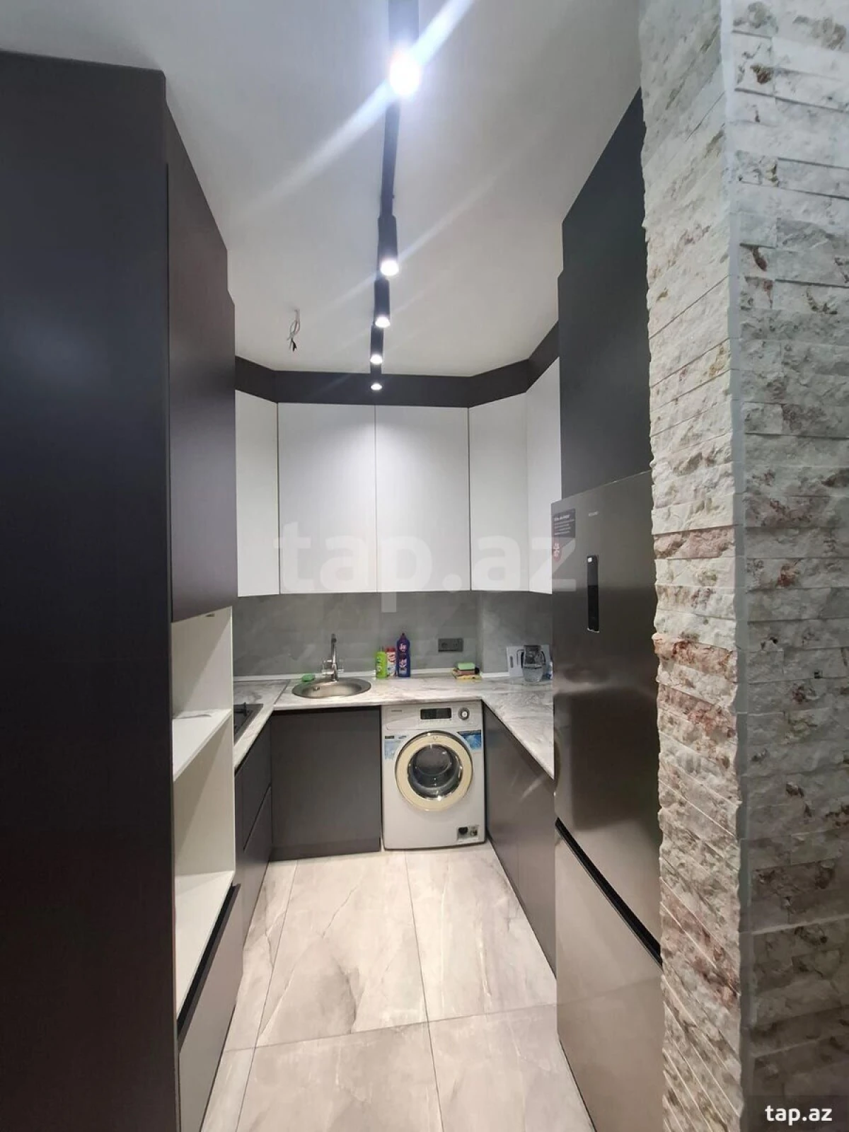 Satılır 2 otaqlı yeni tikili 50 m²