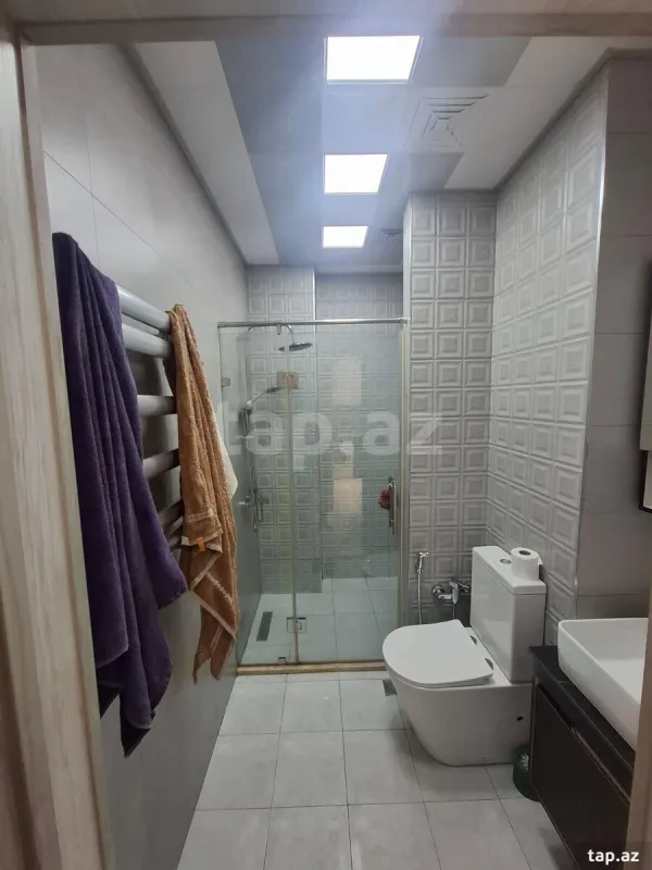 Satılır 2 otaqlı yeni tikili 50 m²