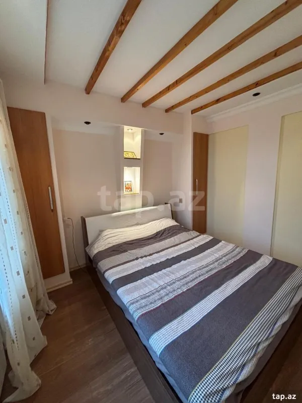 Satılır 4 otaqlı mənzil 110 m²