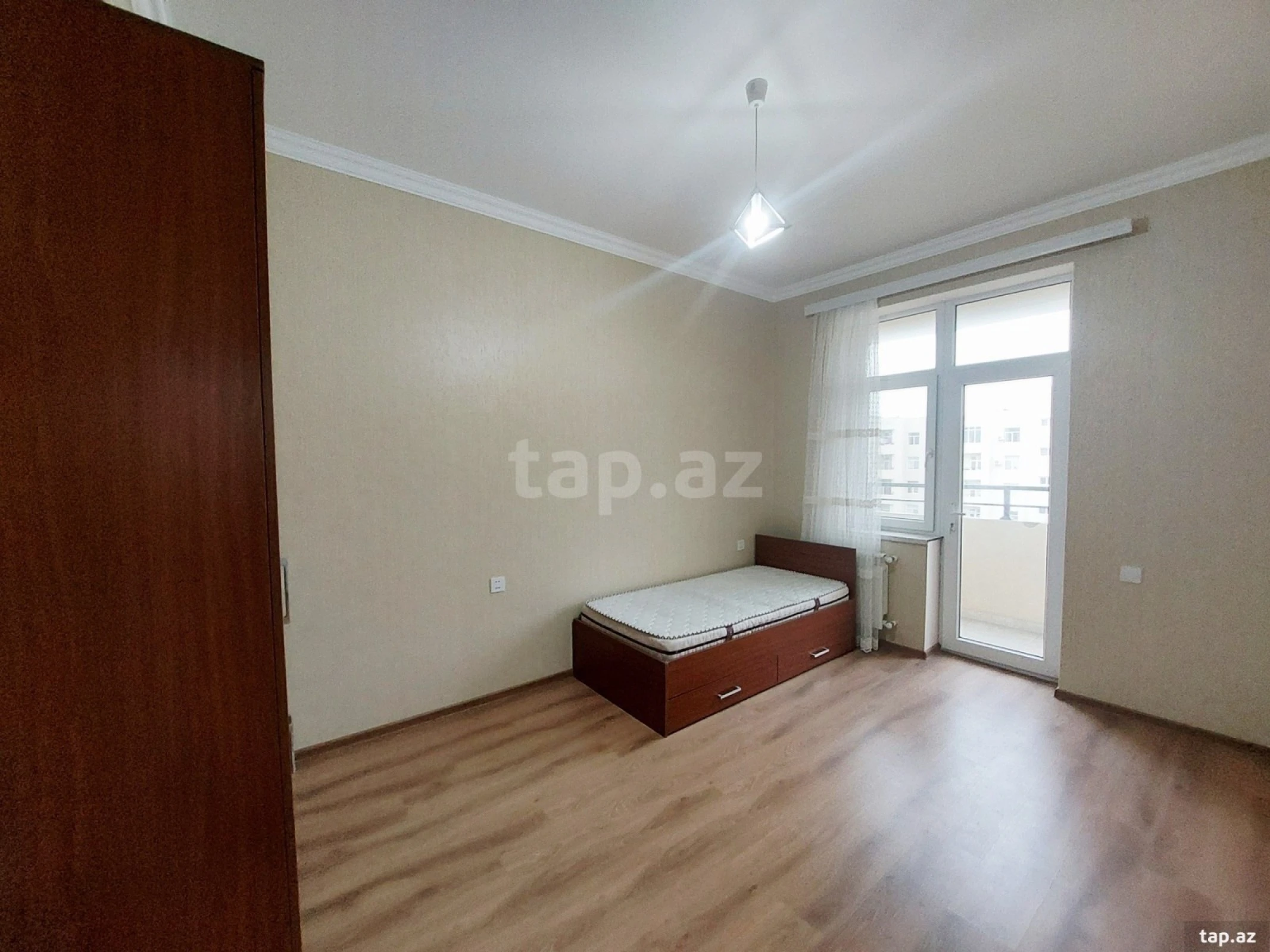 Kirayə verilir 4 otaqlı yeni tikili 110 m²