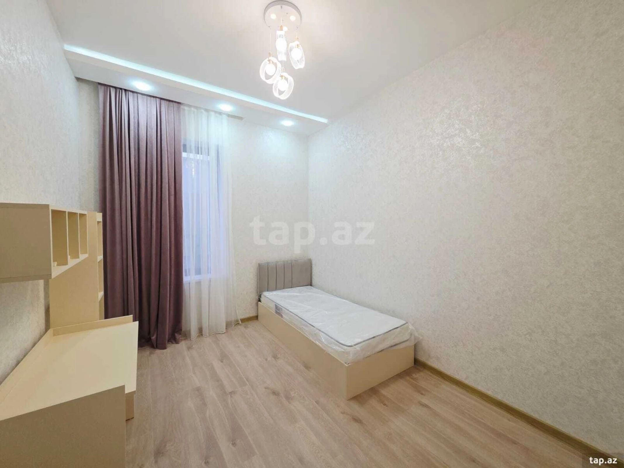 Satılır 4 otaqlı həyət evi