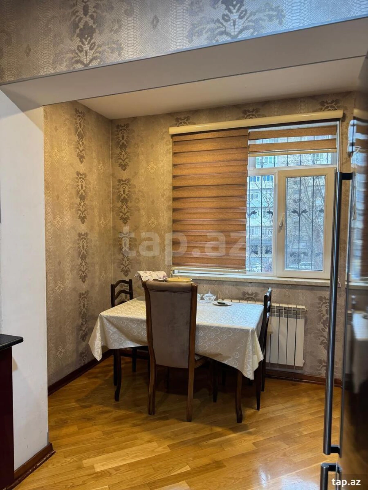 Satılır 4 otaqlı mənzil 100 m²