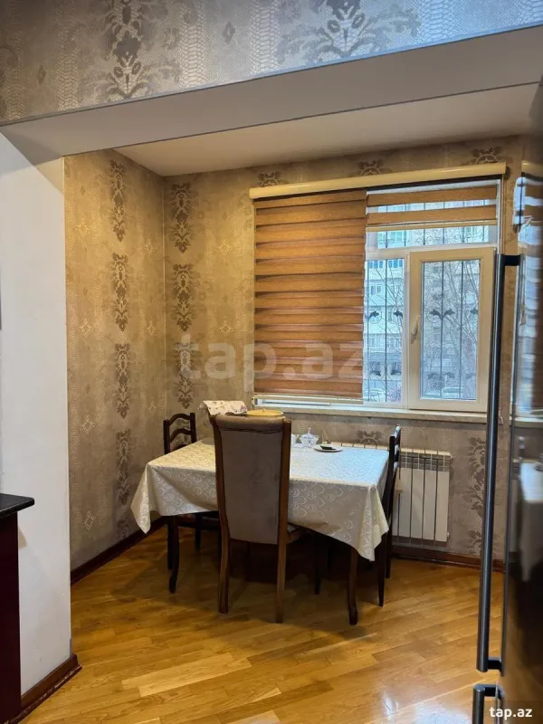Satılır 4 otaqlı mənzil 100 m²
