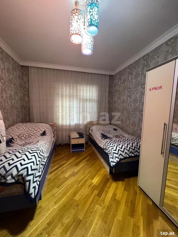 Satılır 4 otaqlı mənzil 100 m²