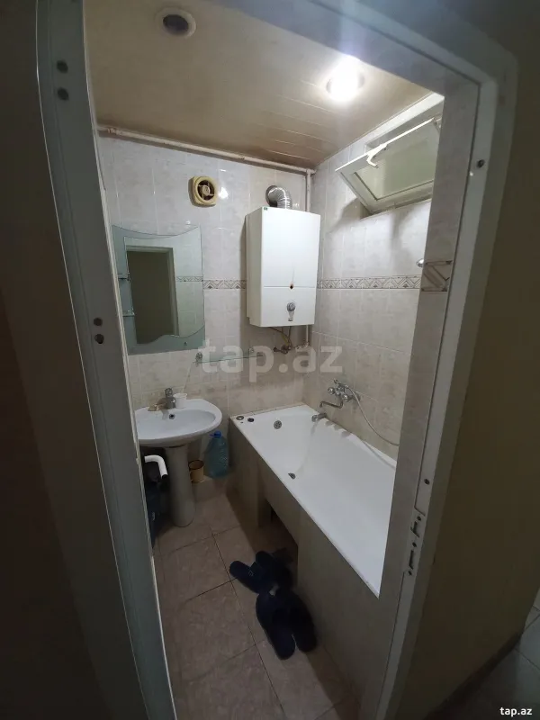 Kirayə verilir 2 otaqlı mənzil 80 m²