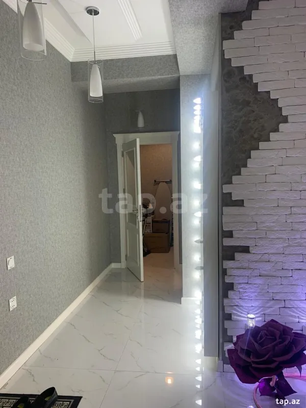 Satılır 2 otaqlı yeni tikili 75 m²