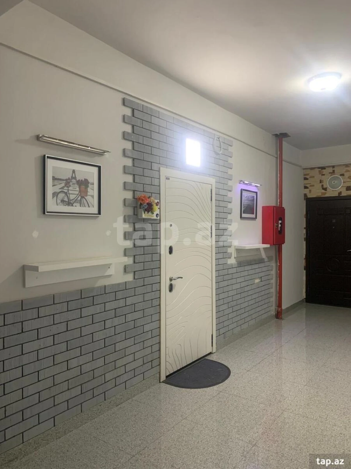 Satılır 2 otaqlı yeni tikili 75 m²