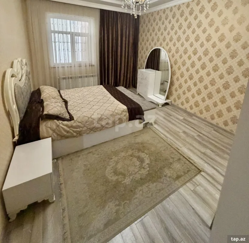 Satılır 4 otaqlı həyət evi