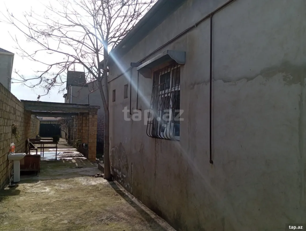 Satılır 4 otaqlı həyət evi