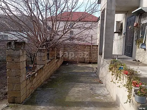 Satılır 4 otaqlı həyət evi