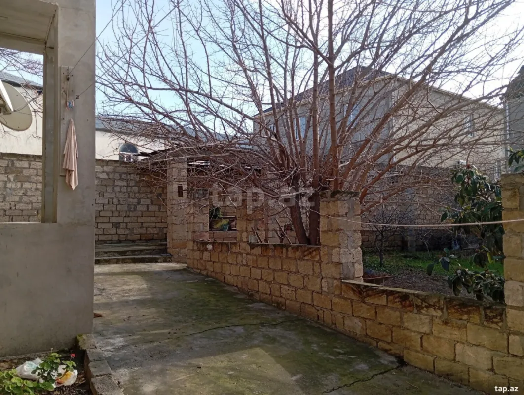 Satılır 4 otaqlı həyət evi
