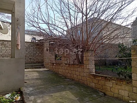Satılır 4 otaqlı həyət evi