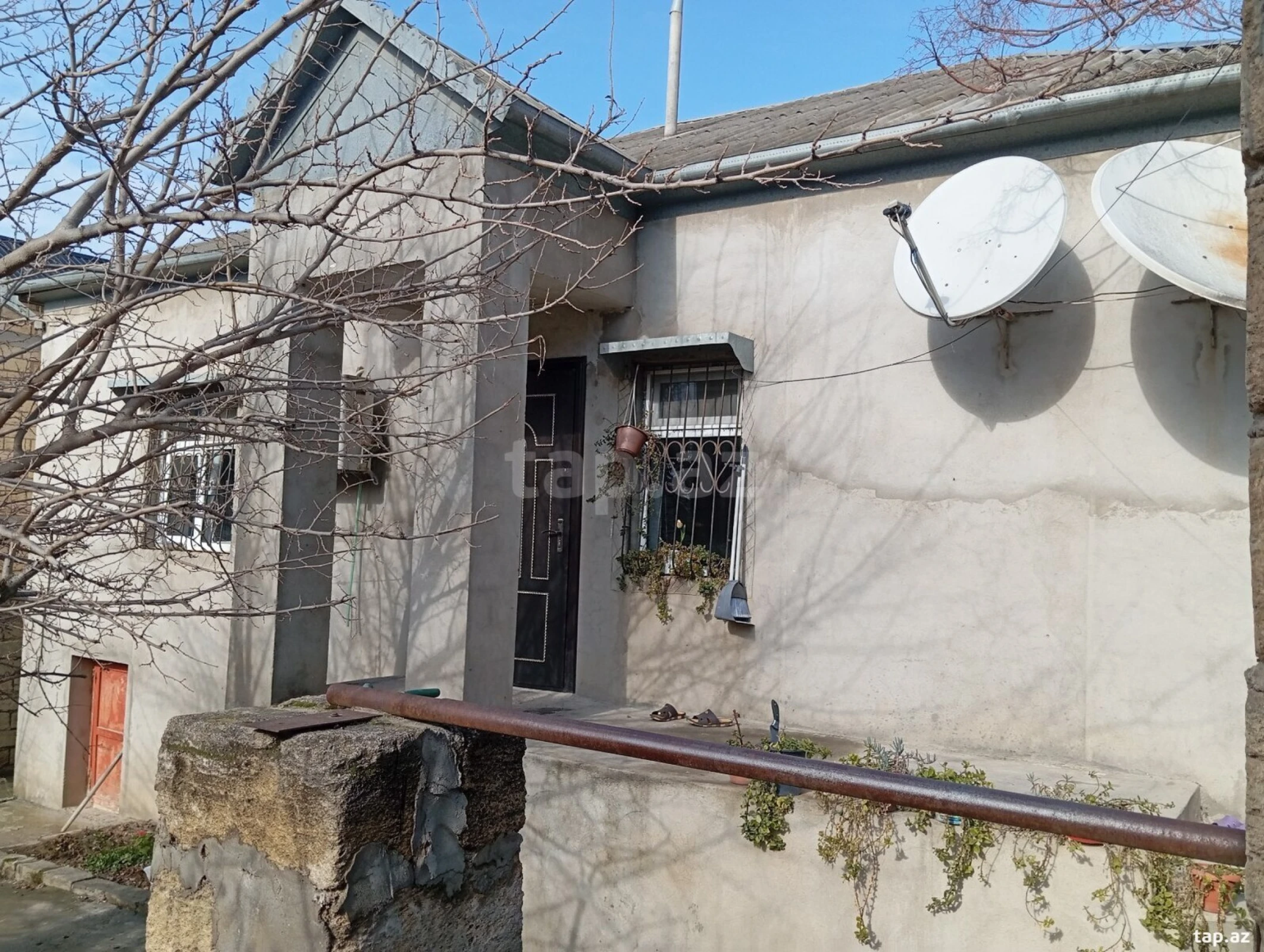 Satılır 4 otaqlı həyət evi