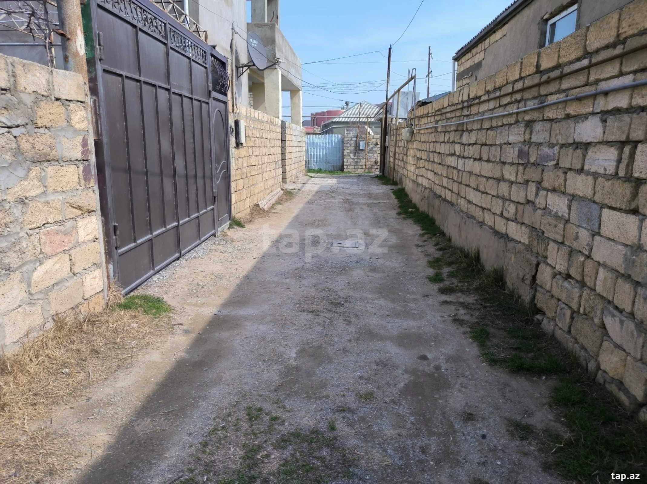 Satılır 4 otaqlı həyət evi