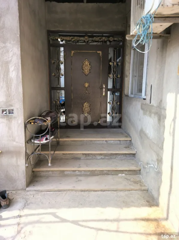 Satılır 4 otaqlı həyət evi