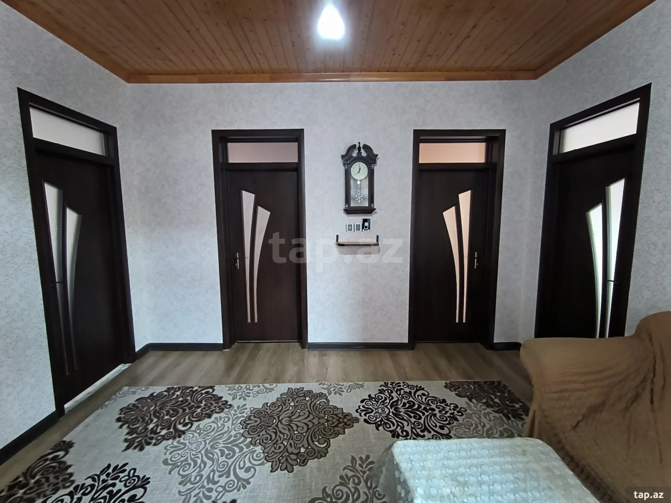 Satılır 4 otaqlı həyət evi