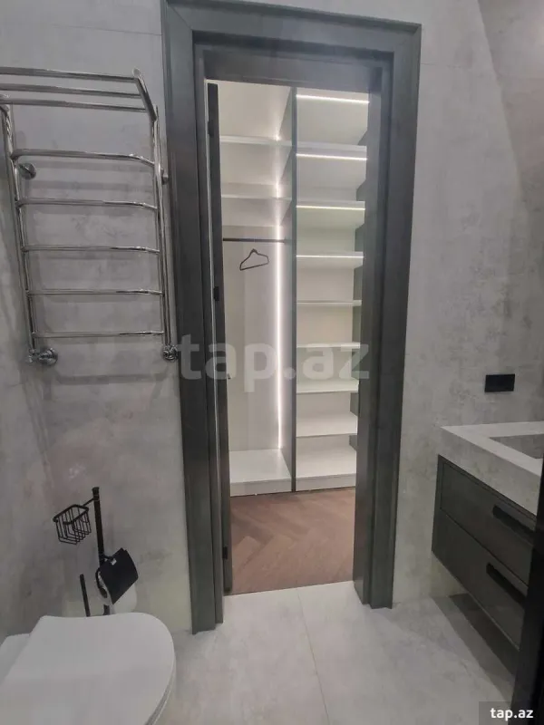 Kirayə verilir 4 otaqlı yeni tikili 125 m²