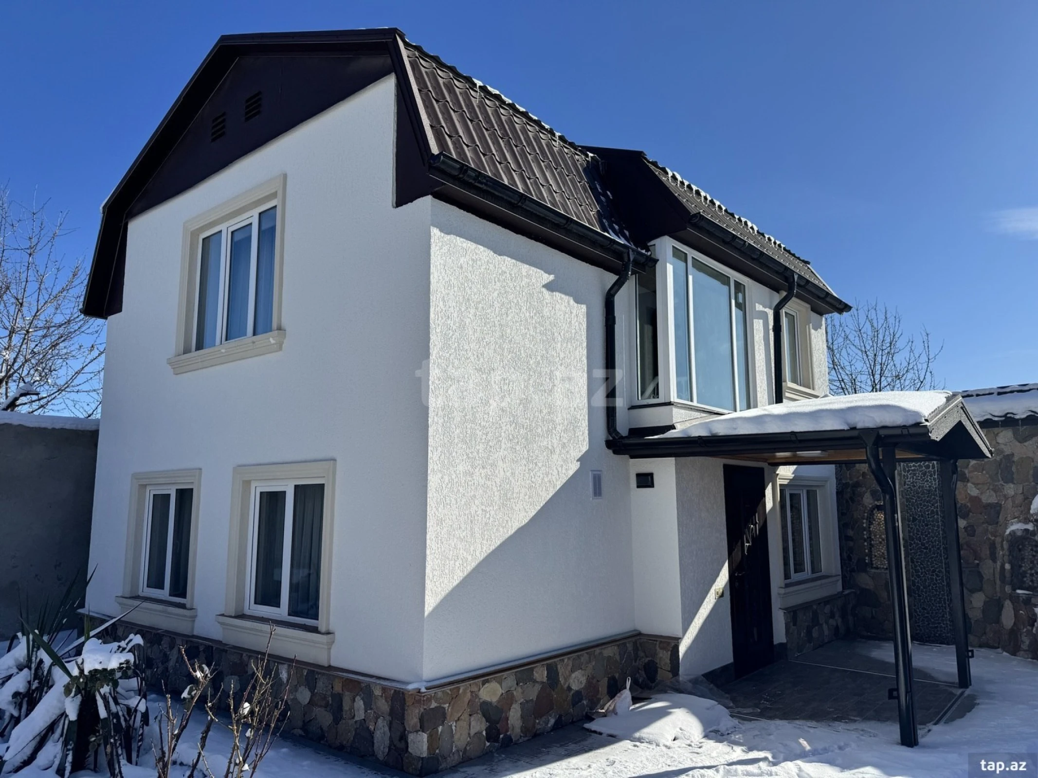 Kirayə verilir 4 otaqlı həyət evi
