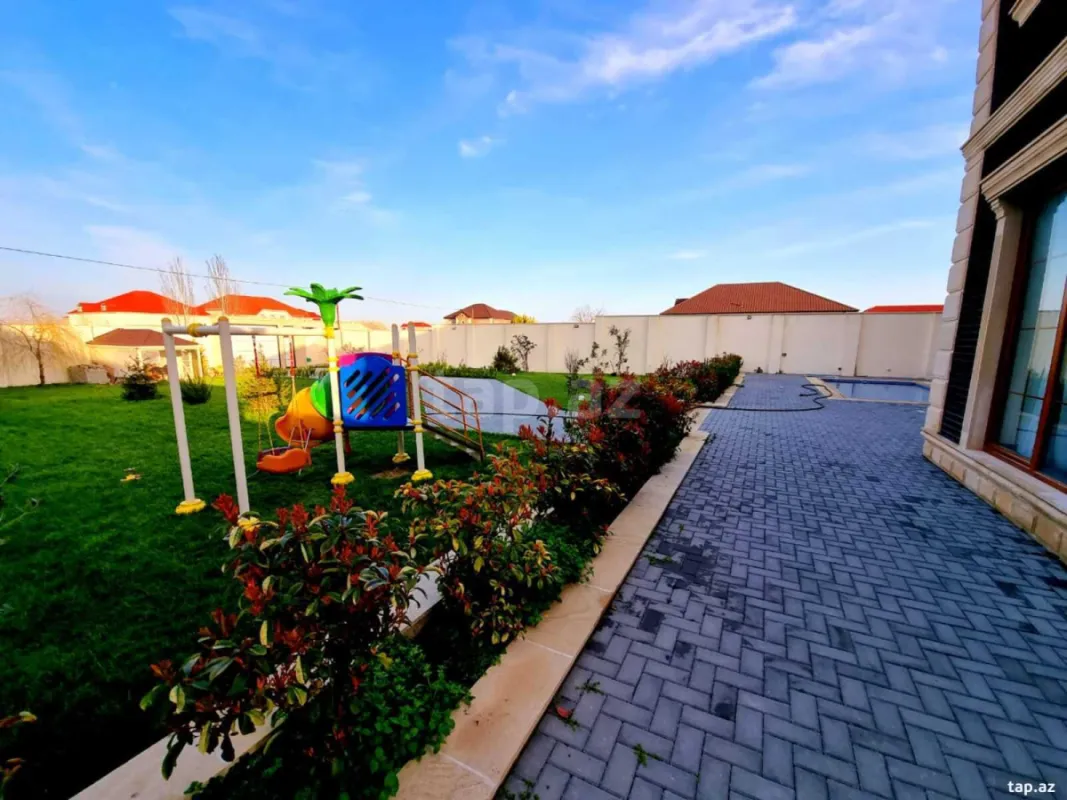 Satılır 6 otaqlı həyət evi 400 m²