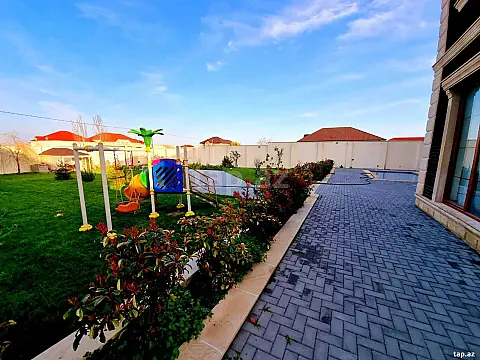 Satılır 6 otaqlı həyət evi 400 m²
