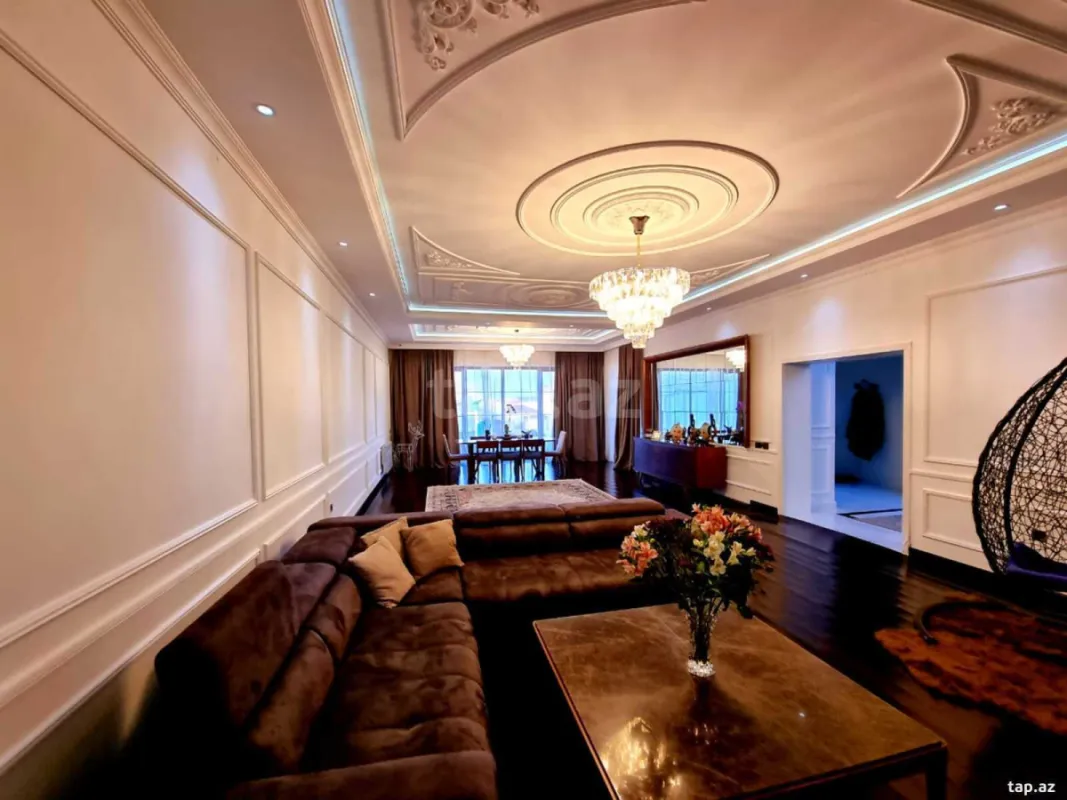 Satılır 6 otaqlı həyət evi 400 m²