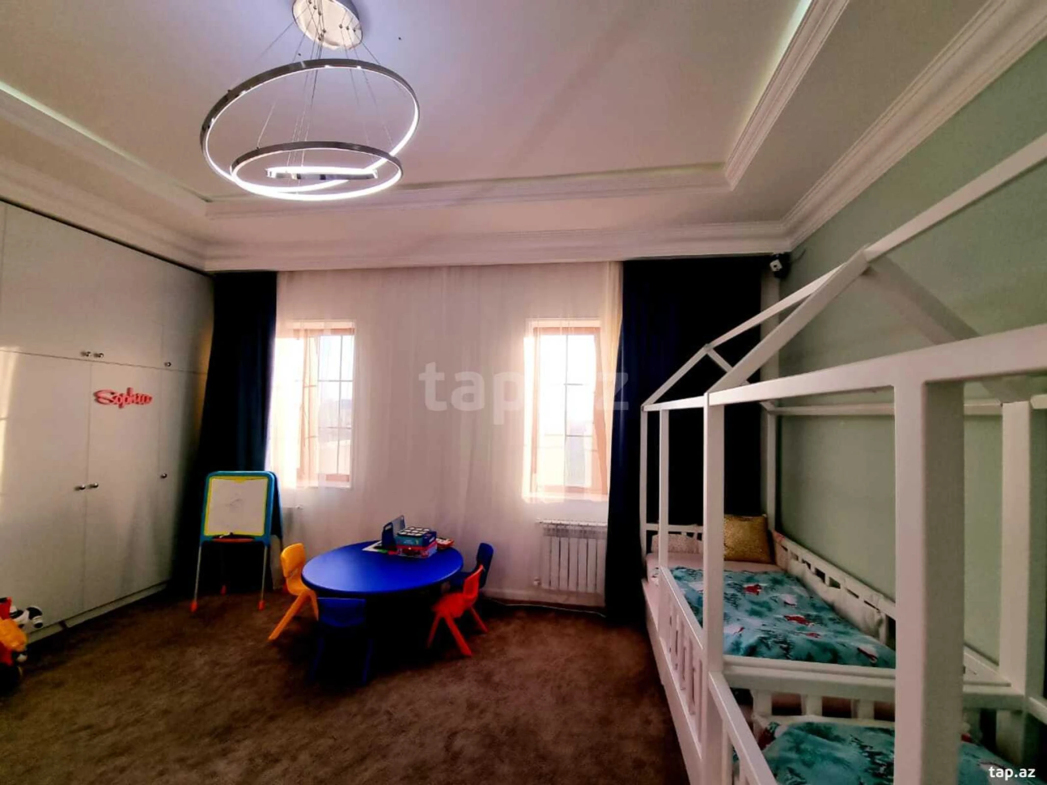 Satılır 6 otaqlı həyət evi 400 m²